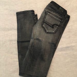 Grey American eagle skinny jeans